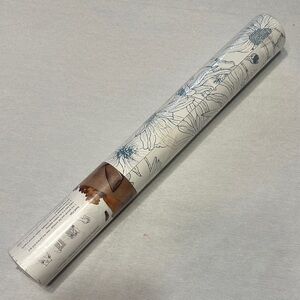 NWT, Retro Floral Patterned Waterproof Vinyl Wallpaper Roll